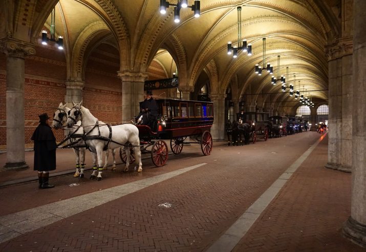 paard en koets in Amsterdam